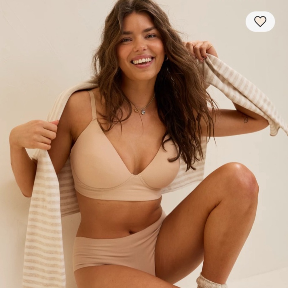 Aerie NWT Superchill Wireless Lightly Lined Bra nude size 34 A